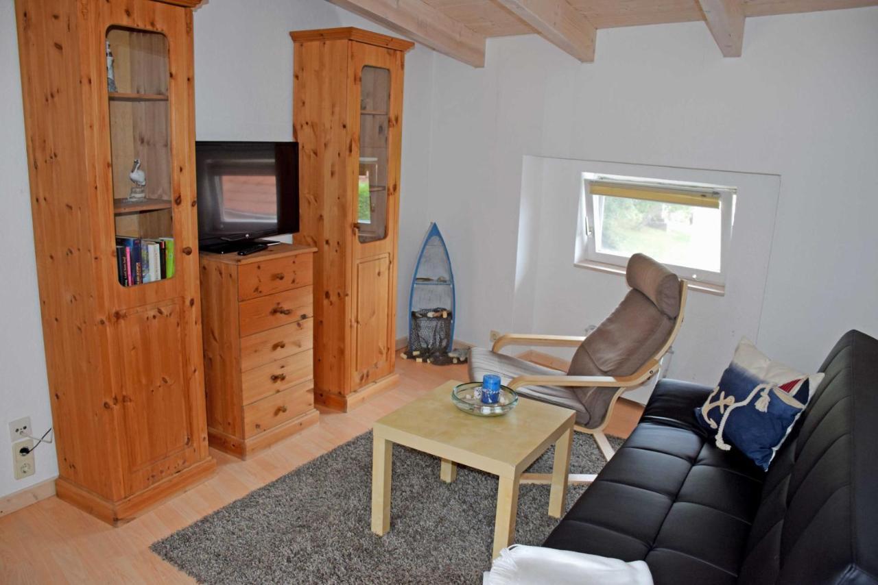 Ferienhaus Zum Hafen In Altefaehr Buitenkant foto