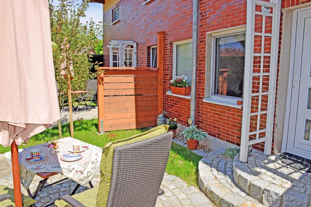 Ferienhaus Zum Hafen In Altefaehr Buitenkant foto