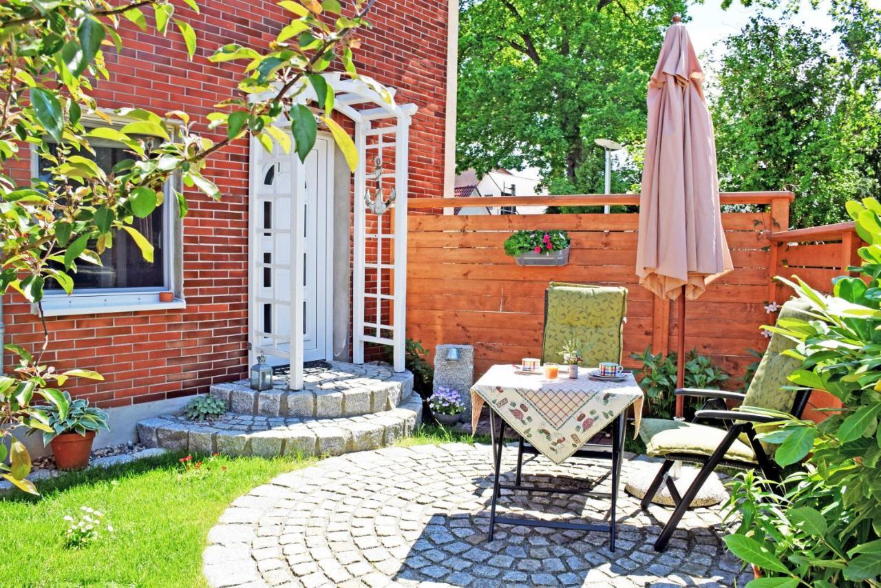 Ferienhaus Zum Hafen In Altefaehr Buitenkant foto